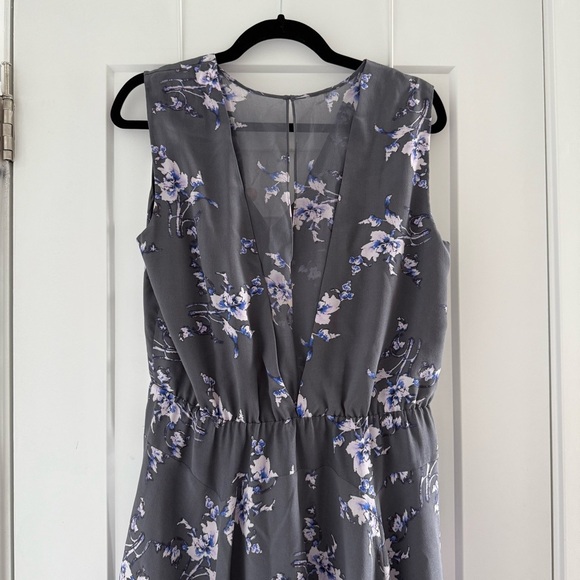 Rebecca Taylor gray silk floral v-neck sleeveless dress - size 8 (Medium) - Picture 4 of 5